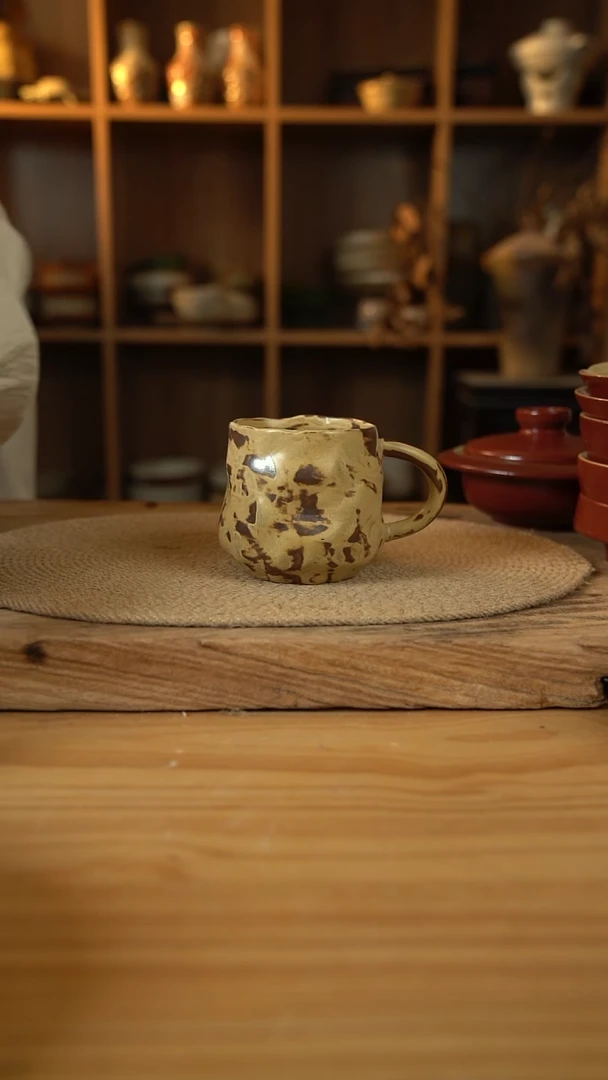 虎皮系列的带把手大肚杯1个