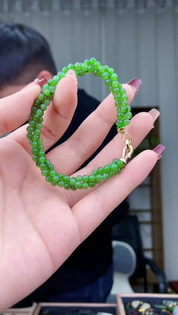 【闪购商品】和田玉挂件未镶嵌拍一发一，多样性发货！