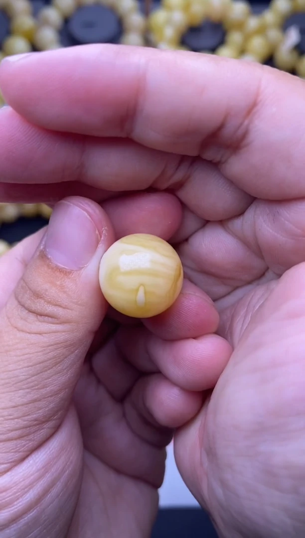 裸石琥珀未镶嵌 大小姐珠宝严选9