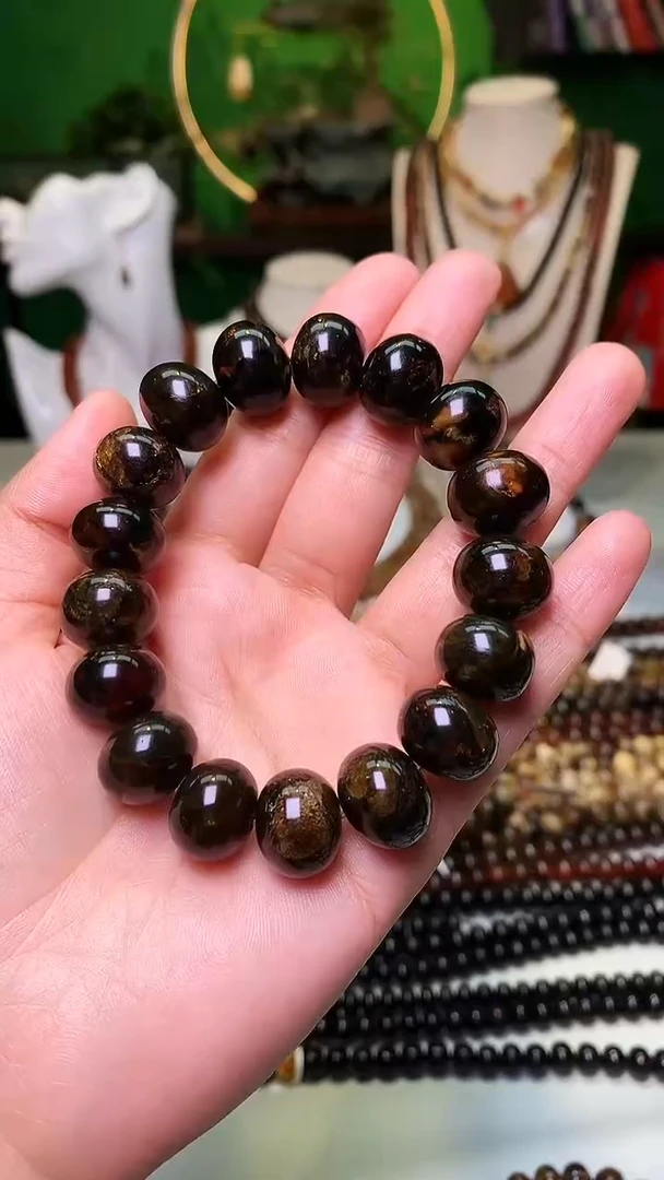 未镶嵌琥珀裸石抚顺琥珀