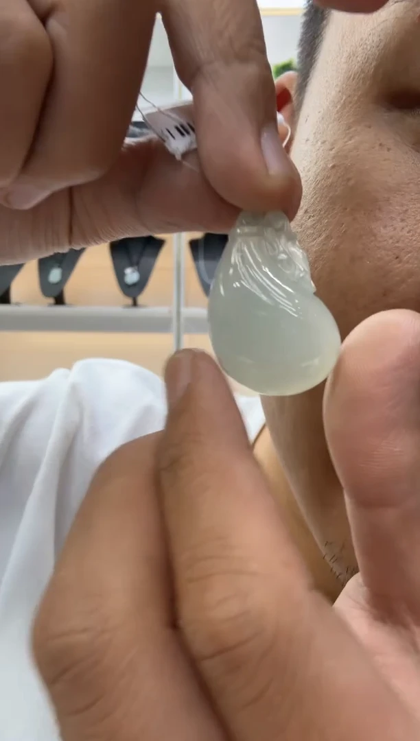 颈饰未镶嵌翡翠天然翡翠A货孤品一件