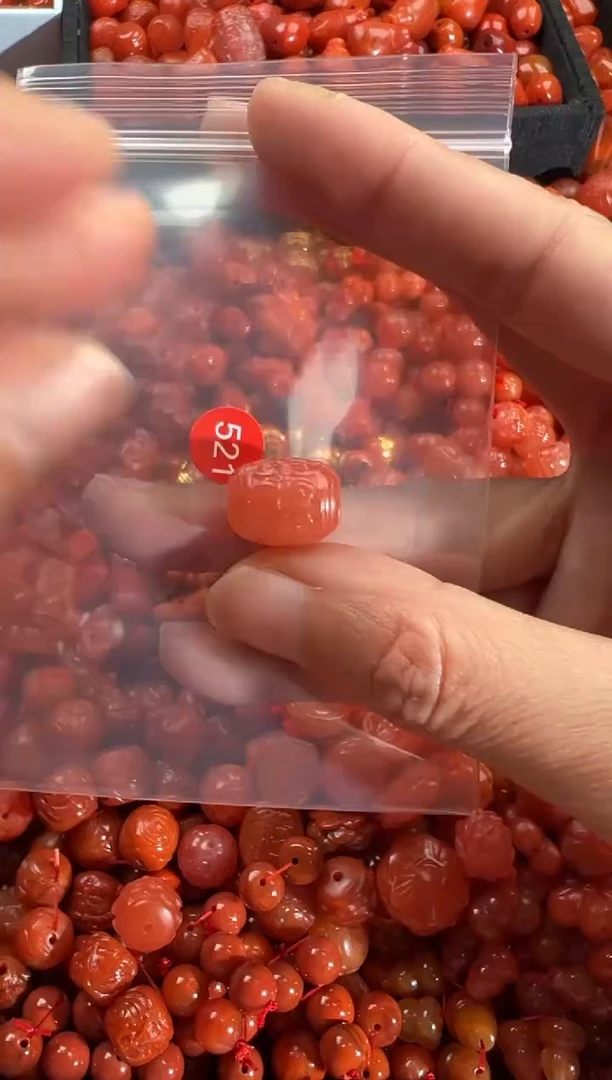 【闪购商品】南红玛瑙颈饰未镶嵌1