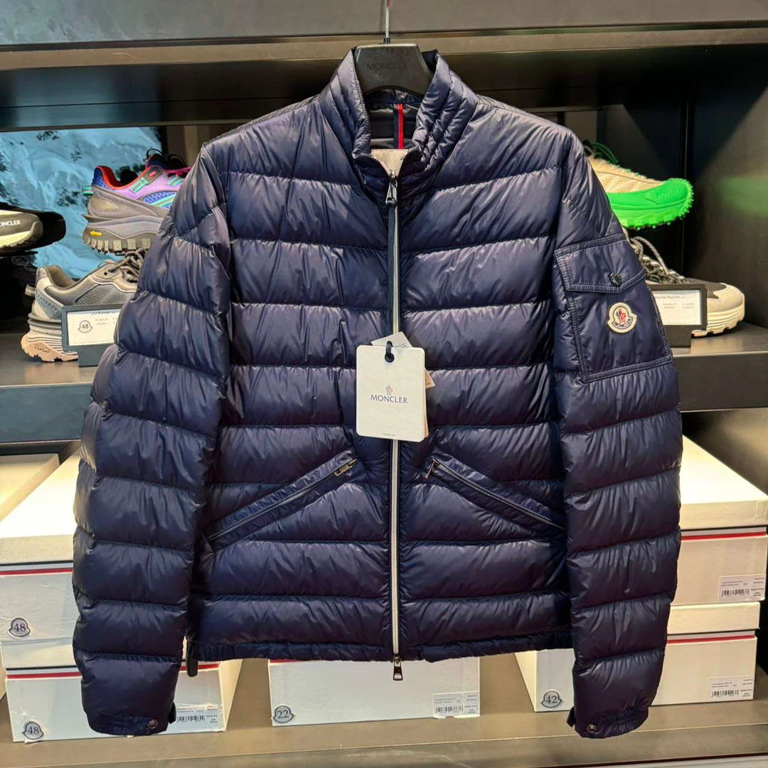 【香港直邮】Moncler盟可睐男款蓝色时尚休闲羽绒服  53279764