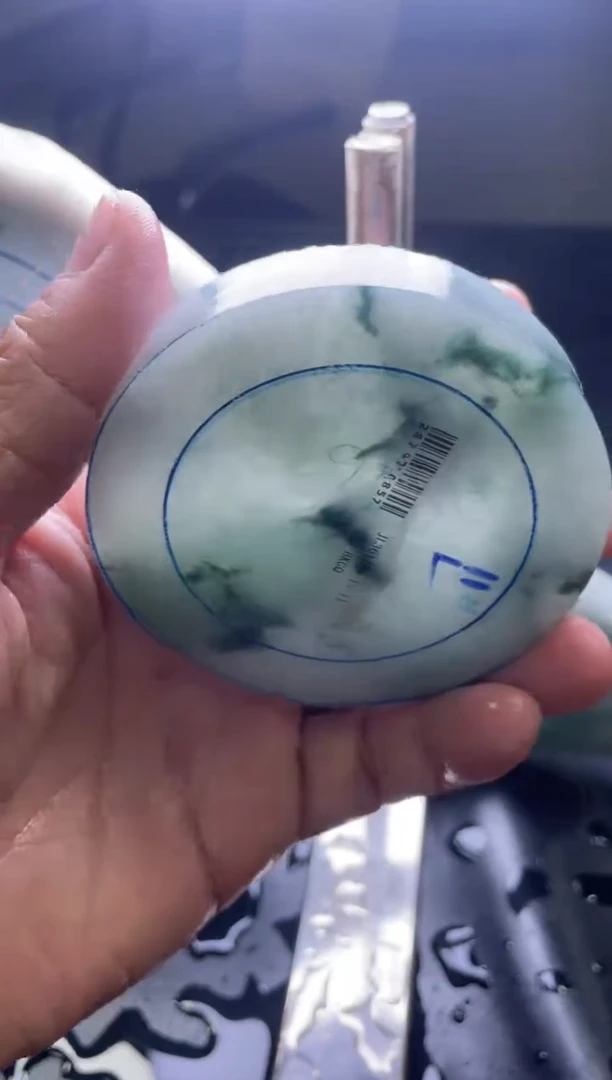 未镶嵌手镯定制翡翠?****呀翡翠定制手镯含芯