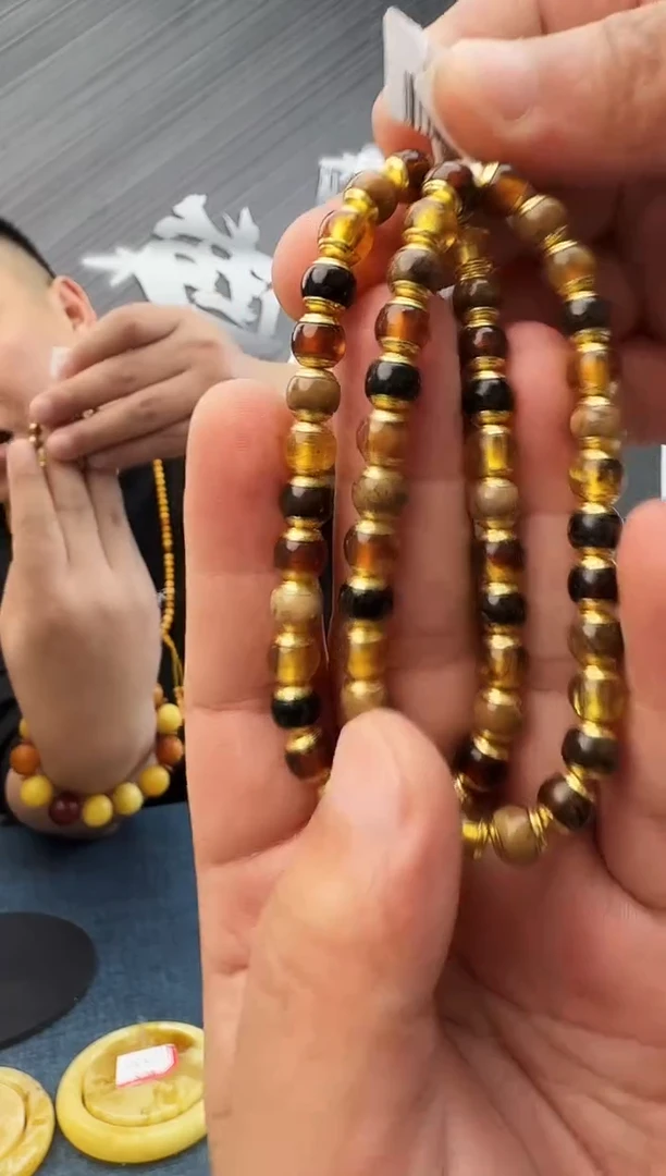 蜜蜡未镶嵌珠宝奇石假一罚十，7多样性发其一