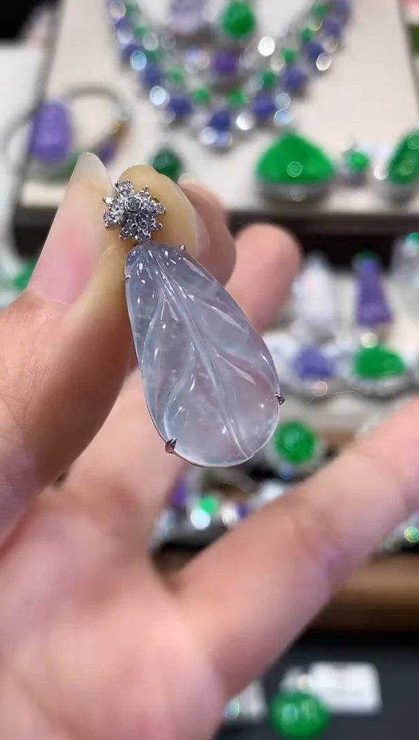 吊坠(不含链)18K金镶嵌翡翠D60