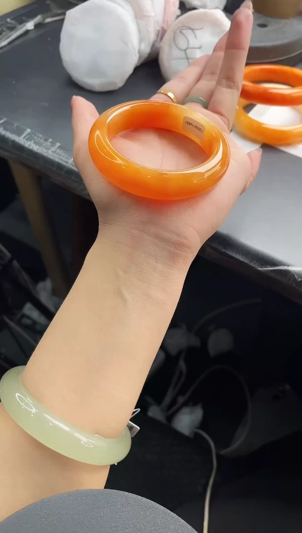 未镶嵌手镯石英质玉j93-HHB53+