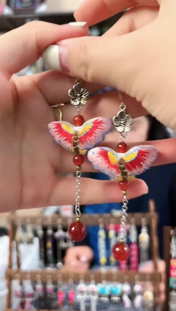 织绣民族风非遗老绣饰品401