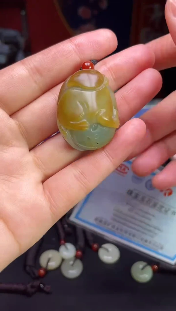 颈饰未镶嵌和田玉1