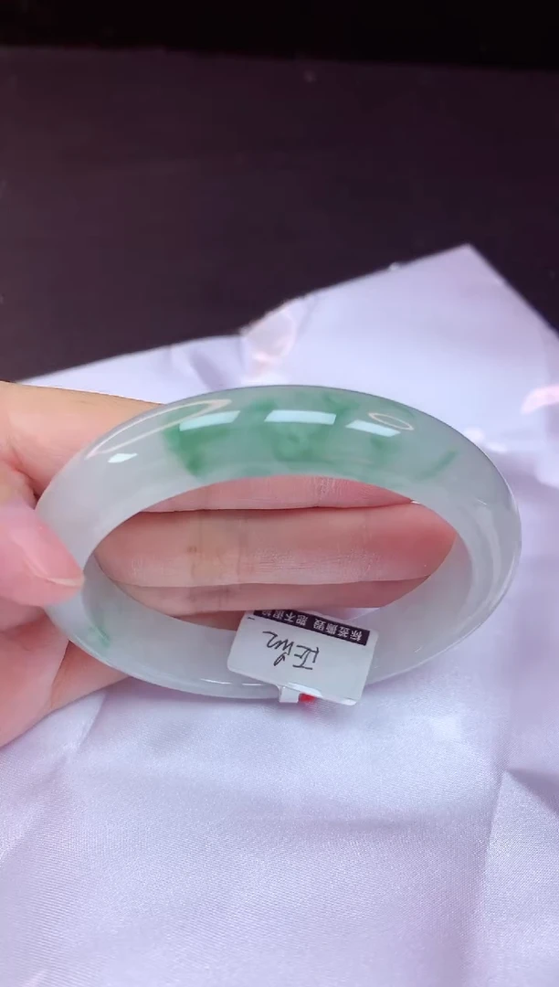 未镶嵌手镯翡翠59