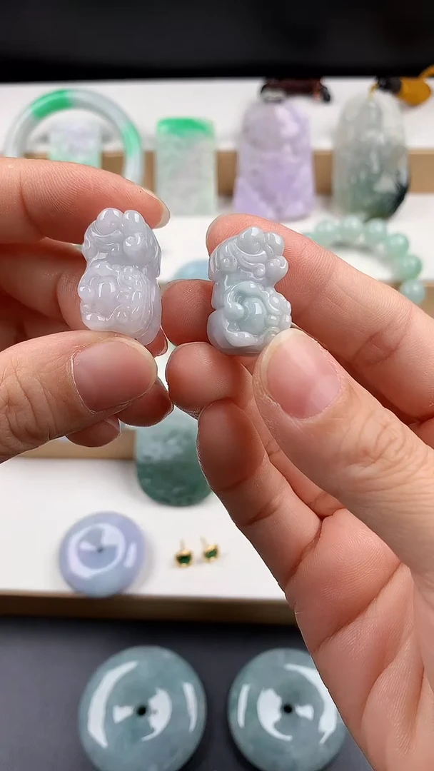 颈饰未镶嵌翡翠天然翡翠吊坠挂件