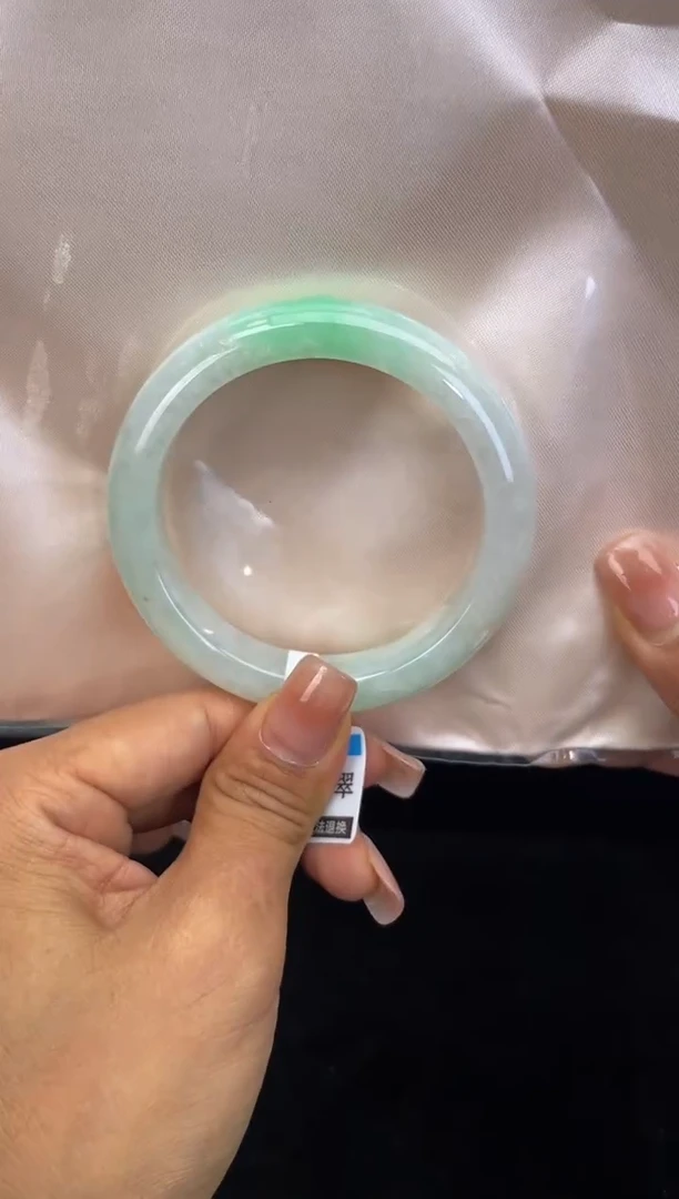 未镶嵌手镯翡翠退货标签需完好-223