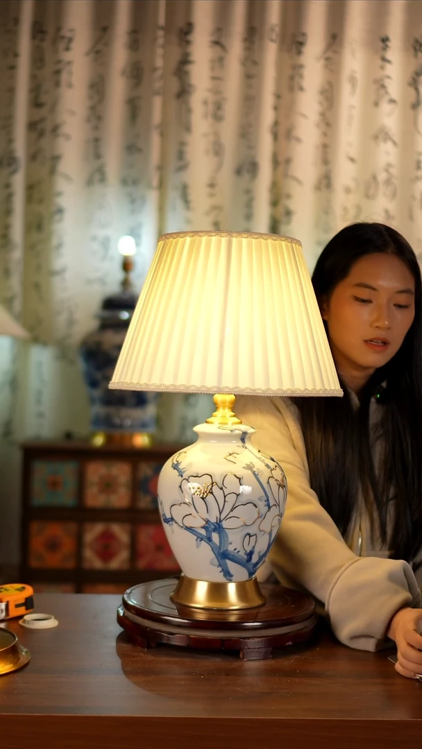 圆形款陶瓷台灯景德镇