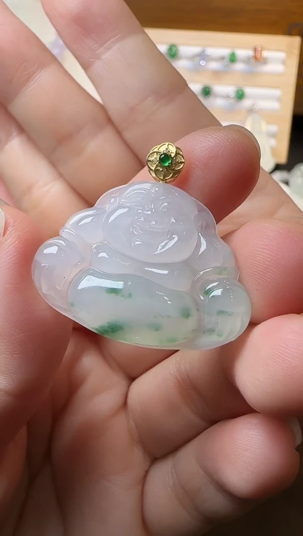 翡翠18K金镶嵌颈饰翡翠 18K金镶嵌 颈饰