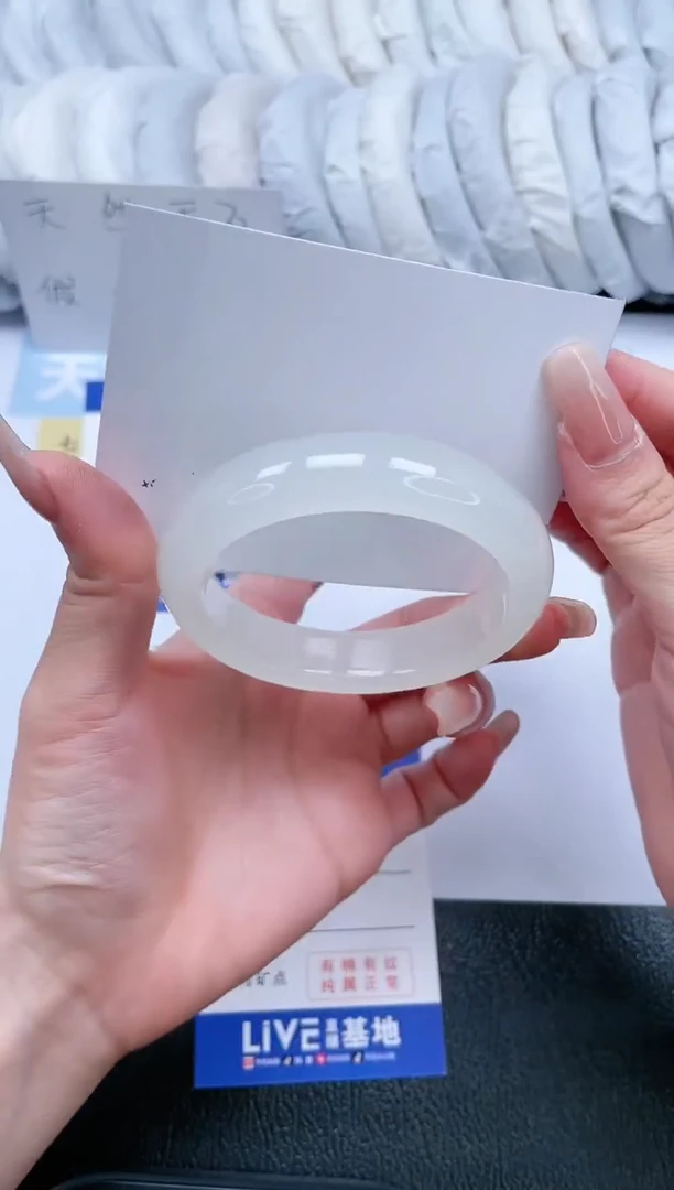 【闪购商品】石英质玉手镯未镶嵌T89-56