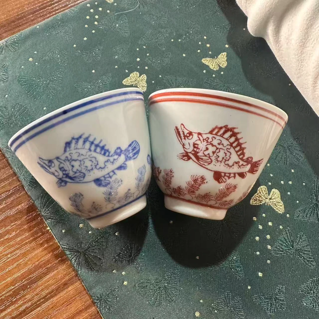【新华网瓷专属】红蓝鱼藻对杯