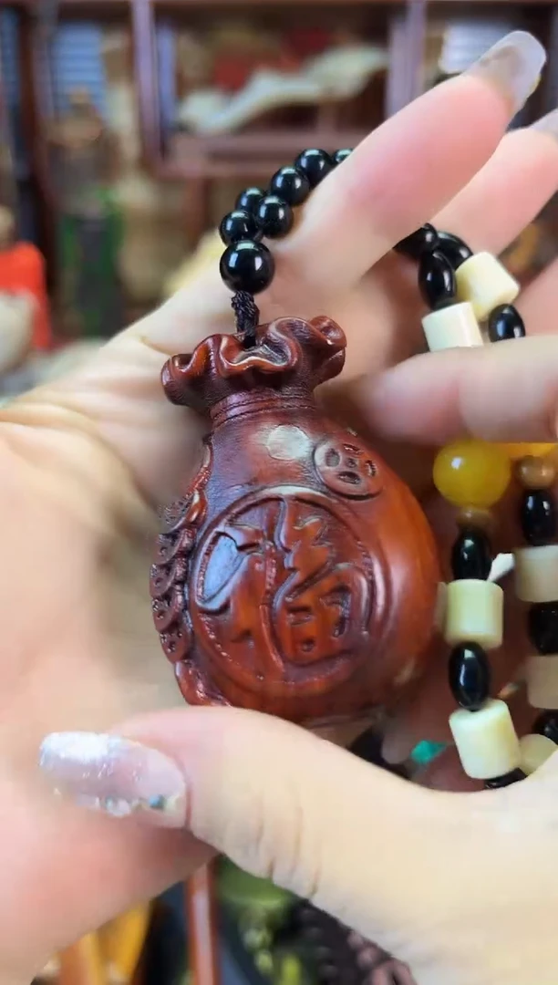 檀香紫檀（小叶紫檀）手把件