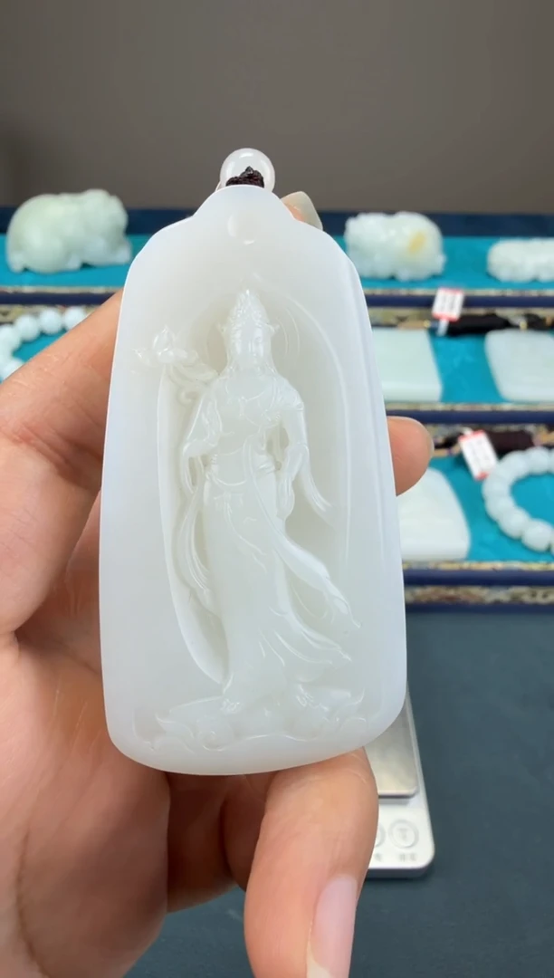 颈饰未镶嵌和田玉1