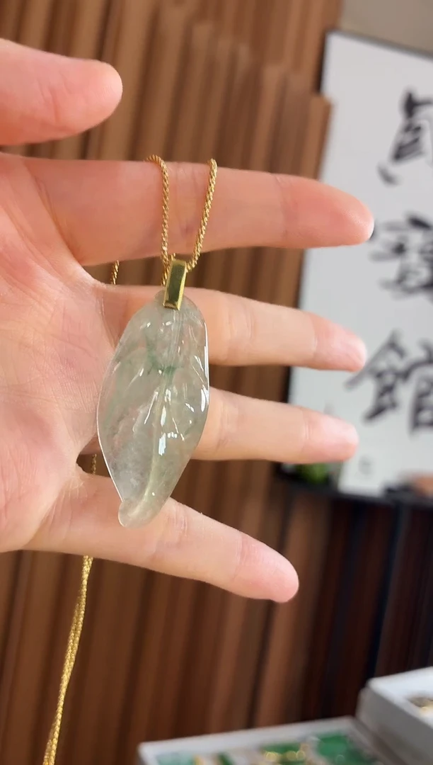 吊坠(不含链)18K金镶嵌翡翠吊坠