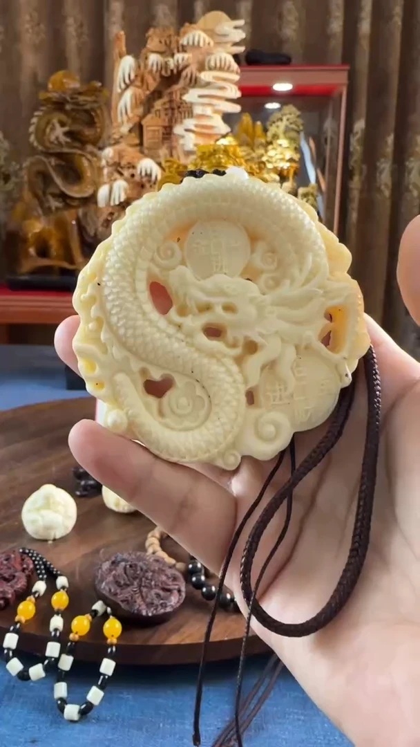 吊坠白玉菩提蟋**爸牌子