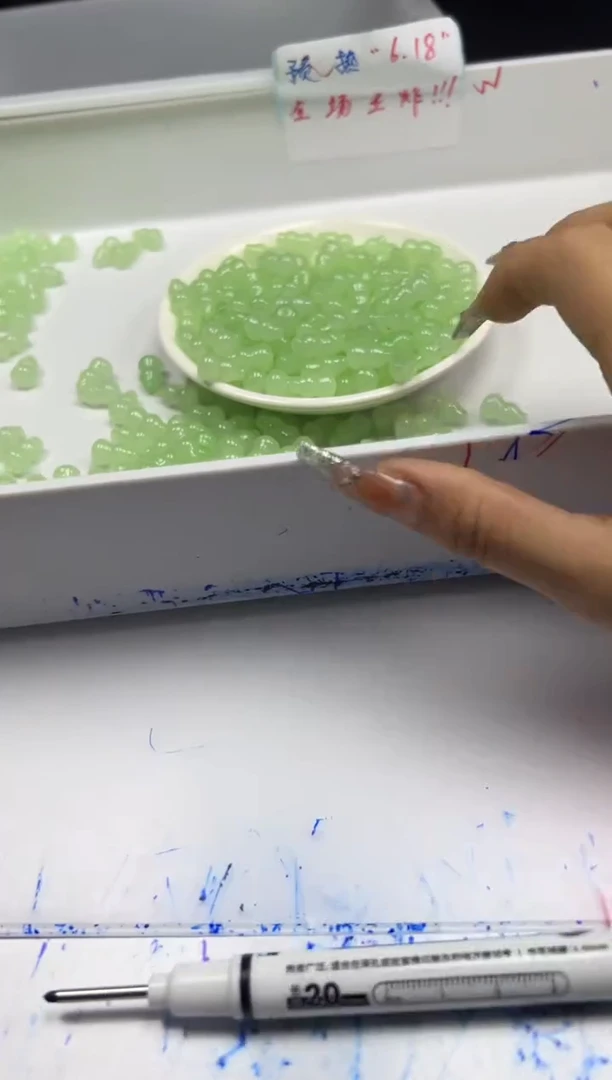 玛瑙/玉髓颈饰未镶嵌w2326果绿葫芦15*9mm*10颗