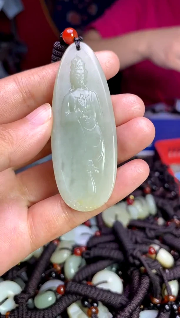 未镶嵌和田玉挂件1