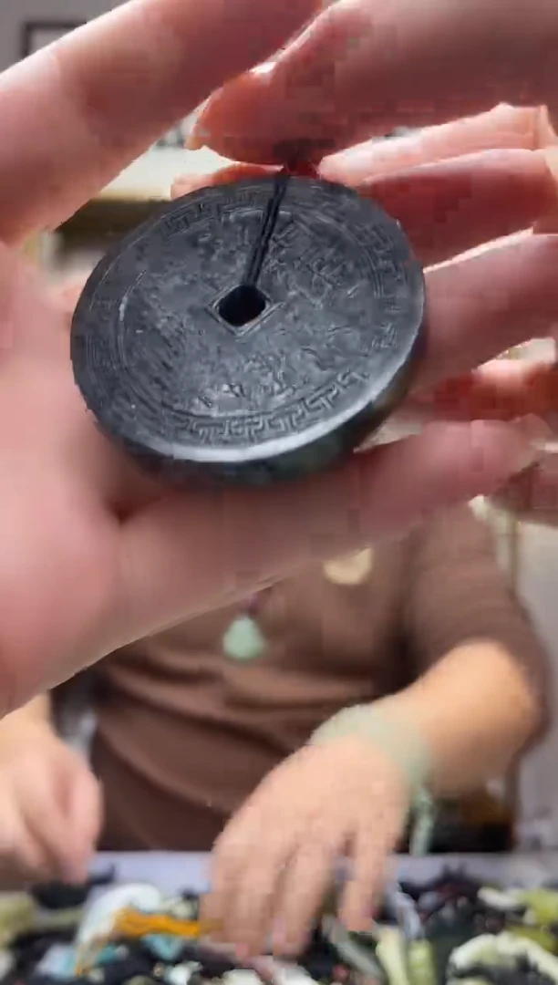 未镶嵌岫玉吊坠·