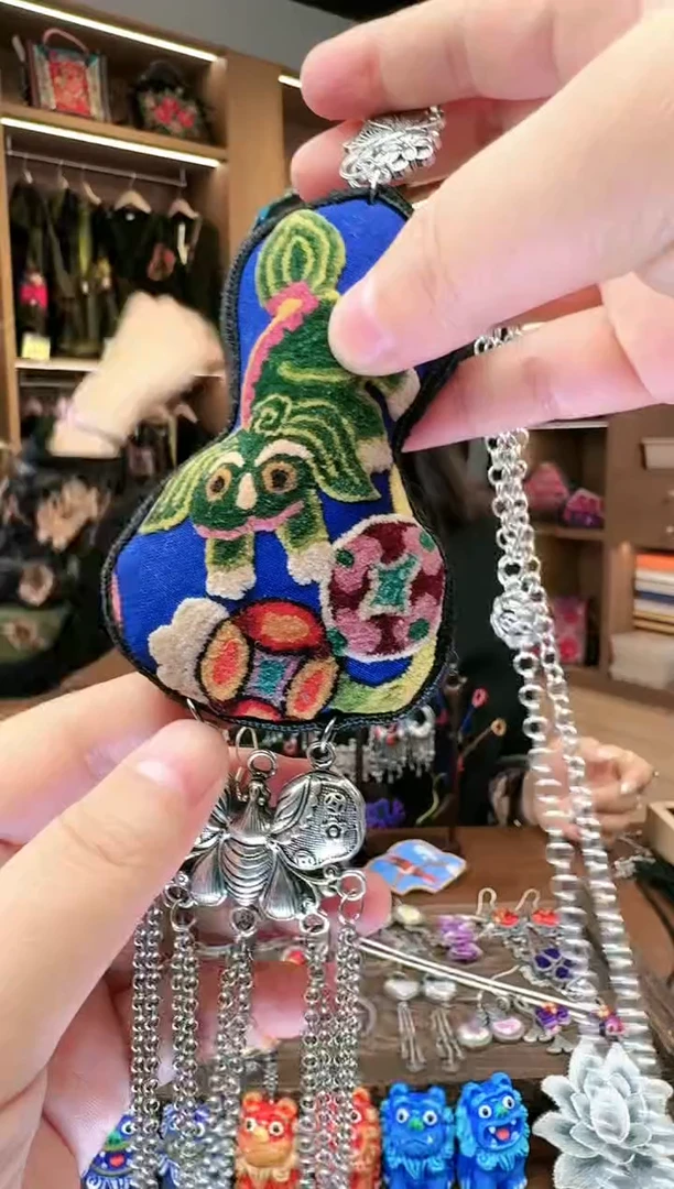 【闪购商品】织绣L533黔东南苗族刺绣