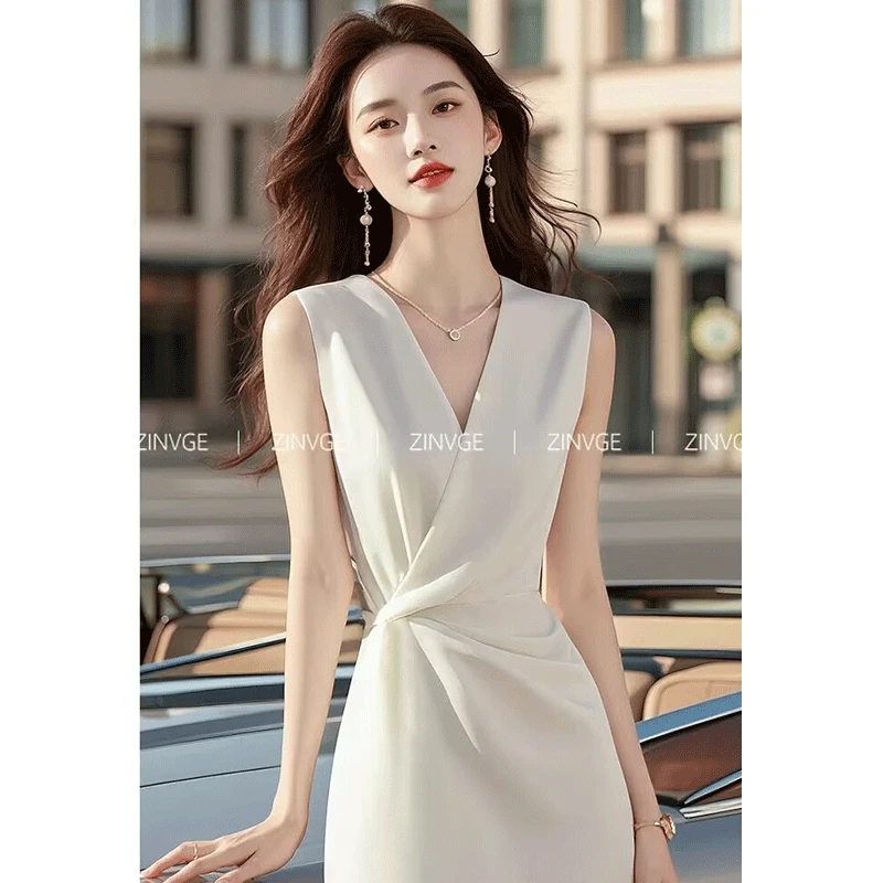 大方得体的韩系氛围感穿搭小众白色无袖连衣裙子女装夏季2025新款