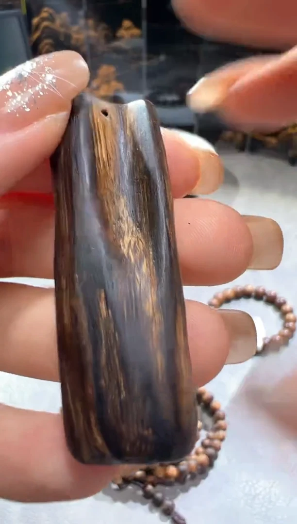 沉香吊坠越南都彭