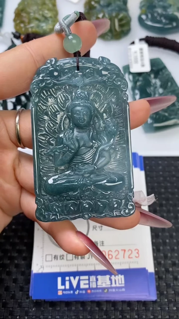 【闪购商品】翡翠颈饰未镶嵌111111111111111