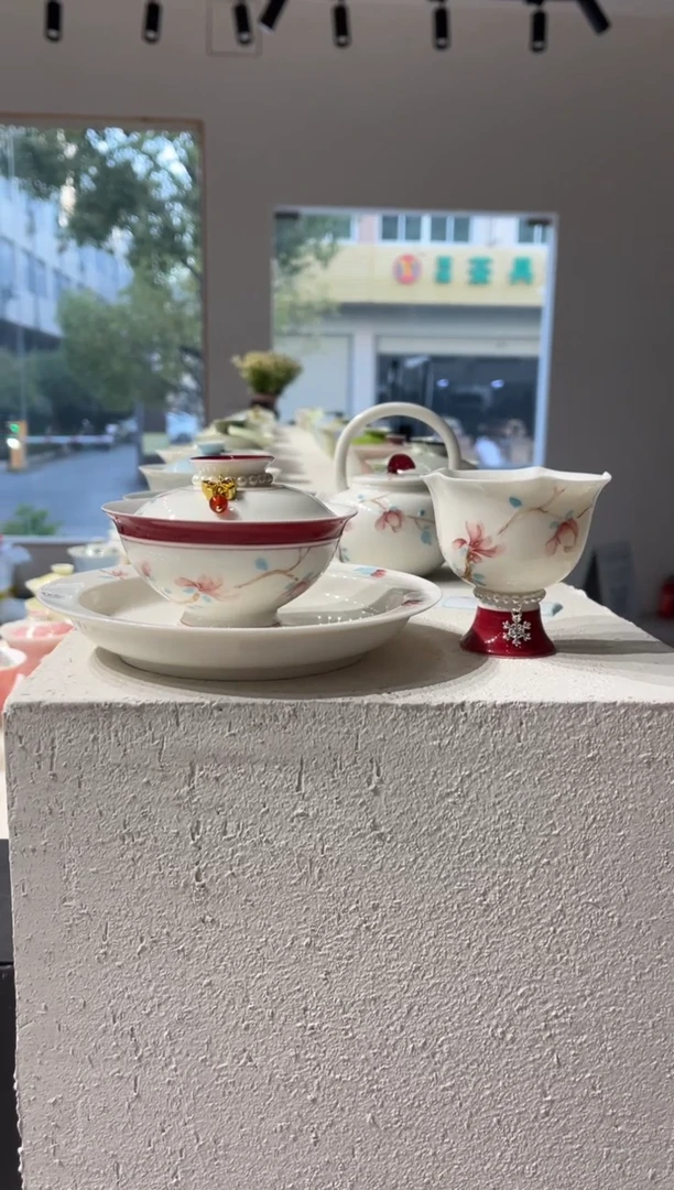 【闪购商品】玉兰盖碗加杯加2条提溜5件套