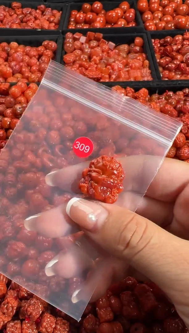 颈饰未镶嵌南红玛瑙1