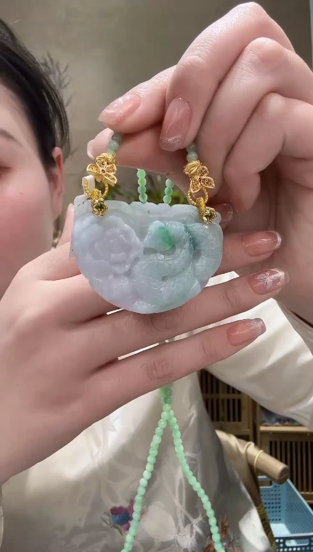 【闪购商品】翡翠颈饰未镶嵌吊坠