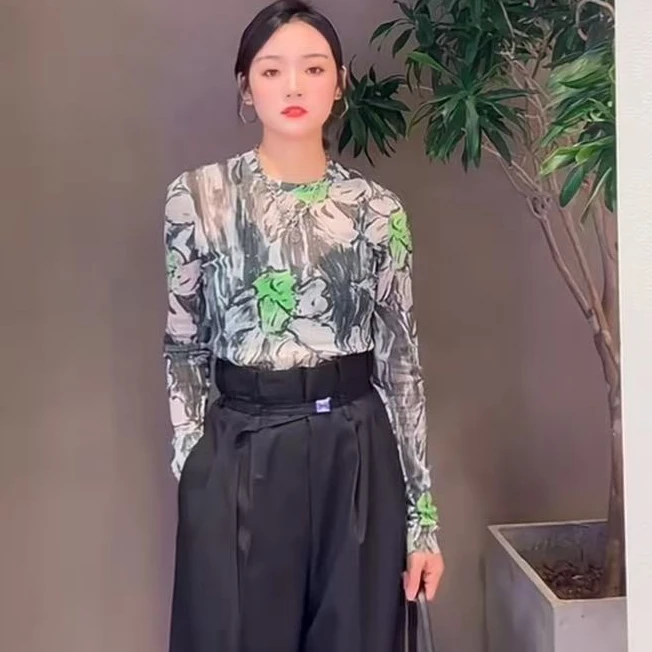 （3803）2025春季新款时尚气质百搭复古休闲显瘦水仙花皮肤衣T恤女