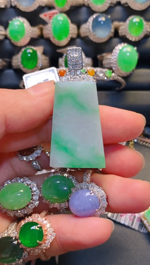 银S925镶嵌翡翠耳饰天然