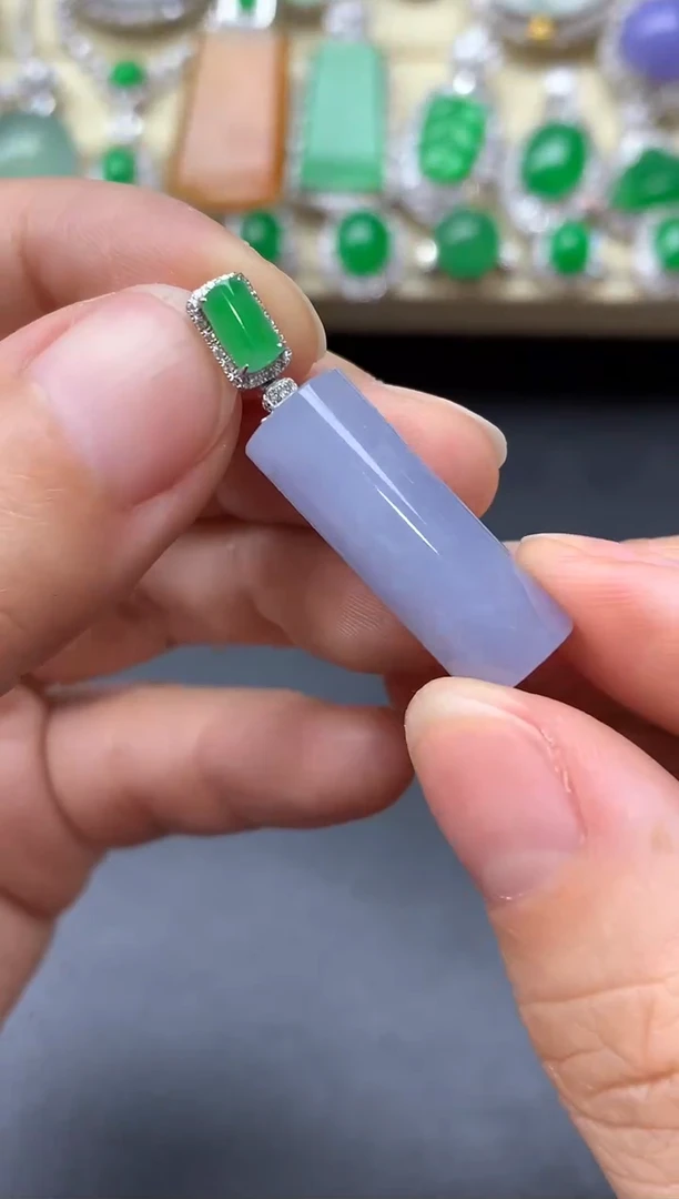 颈饰18K金镶嵌翡翠377-中国好珍宝