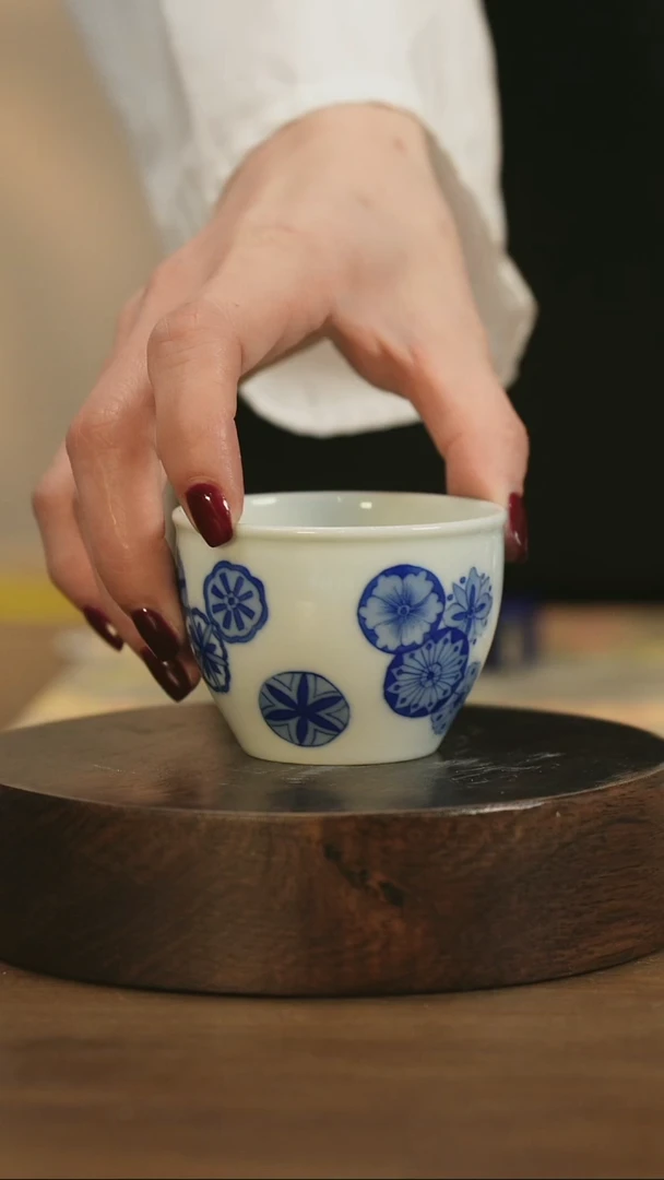 【闪购商品】景德镇柴窑青花皮秋花小杯