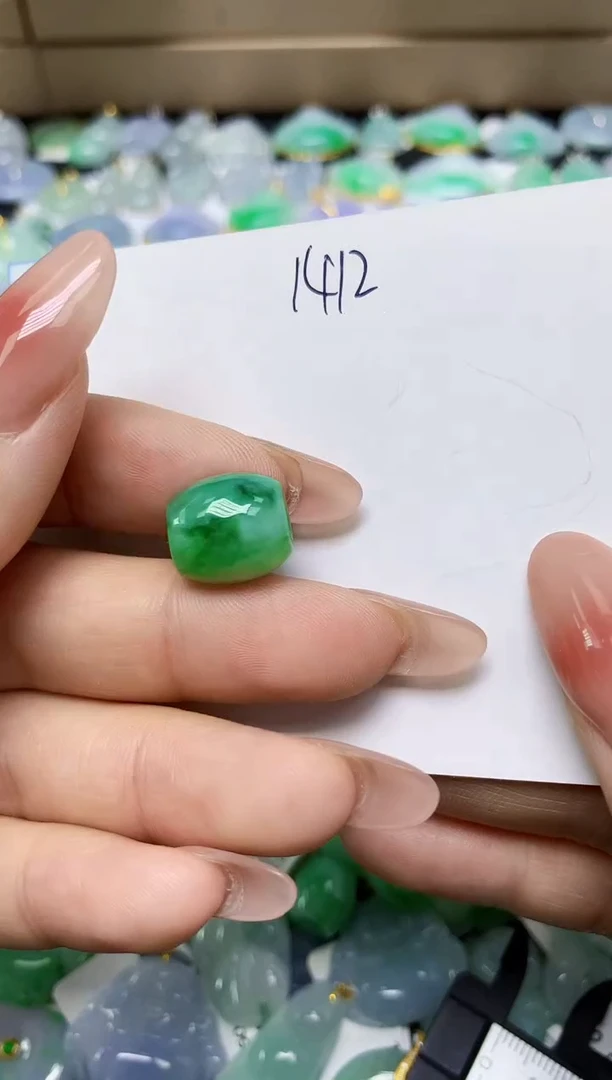 翡翠未镶嵌颈饰 天然缅甸翡翠A货