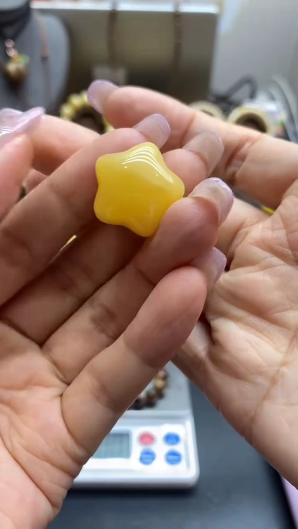 琥珀18K金镶嵌珠宝奇石524