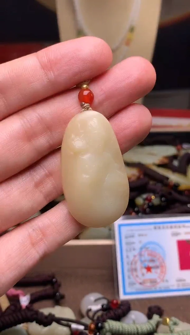 颈饰未镶嵌和田玉新疆料青海料清水和田玉吊坠