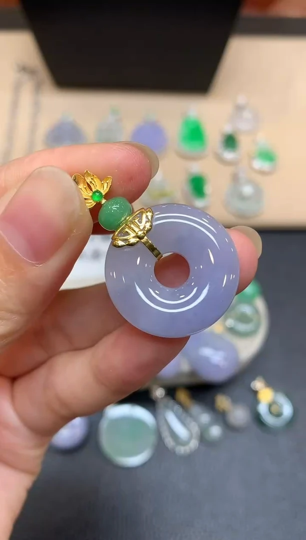 颈饰18K金镶嵌翡翠甜甜圈【无服务费