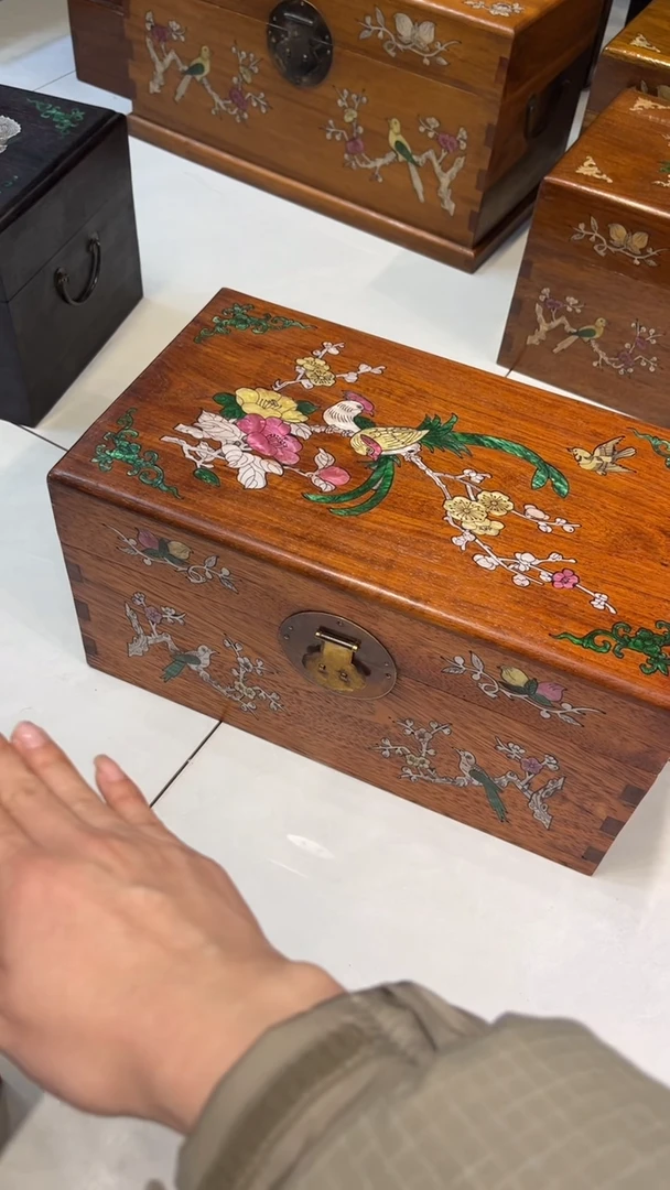 【闪购商品】木锦上添花螺钿首饰箱