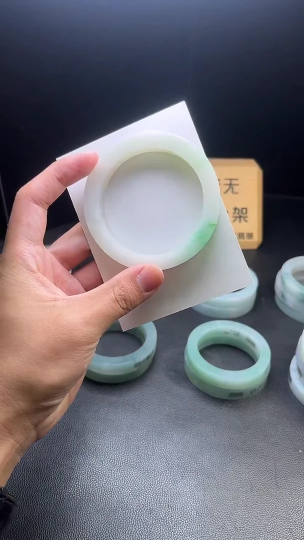 定制翡翠手镯未镶嵌竹**格定制