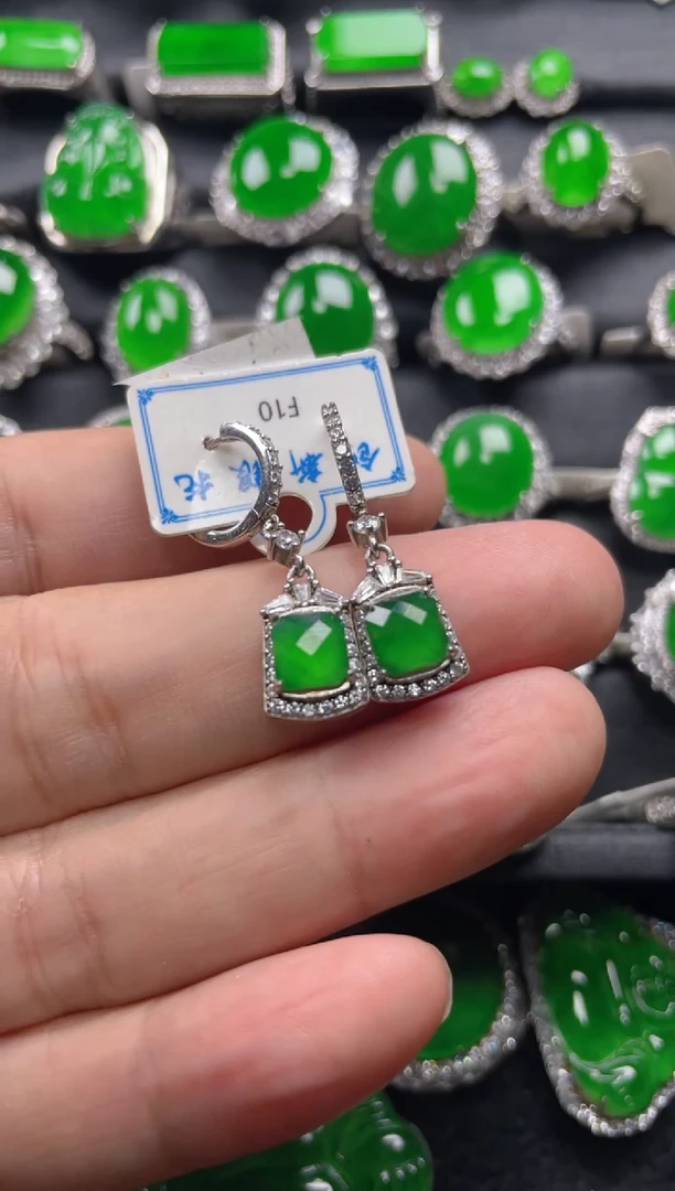 银S925镶嵌翡翠耳饰翡翠