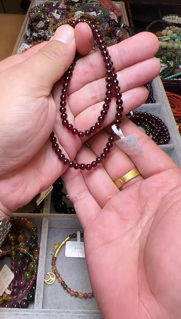 手链未镶嵌石榴石.*?石榴石三圈手串