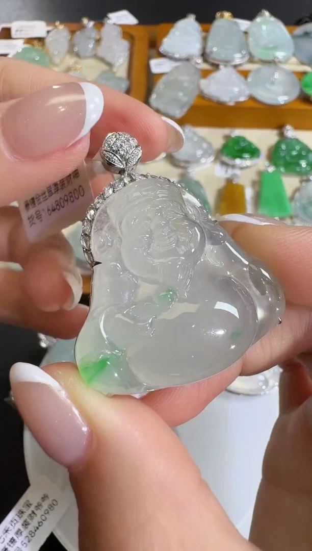 翡翠18K金镶嵌吊坠(不含链)【母亲节福利】钻石镶嵌