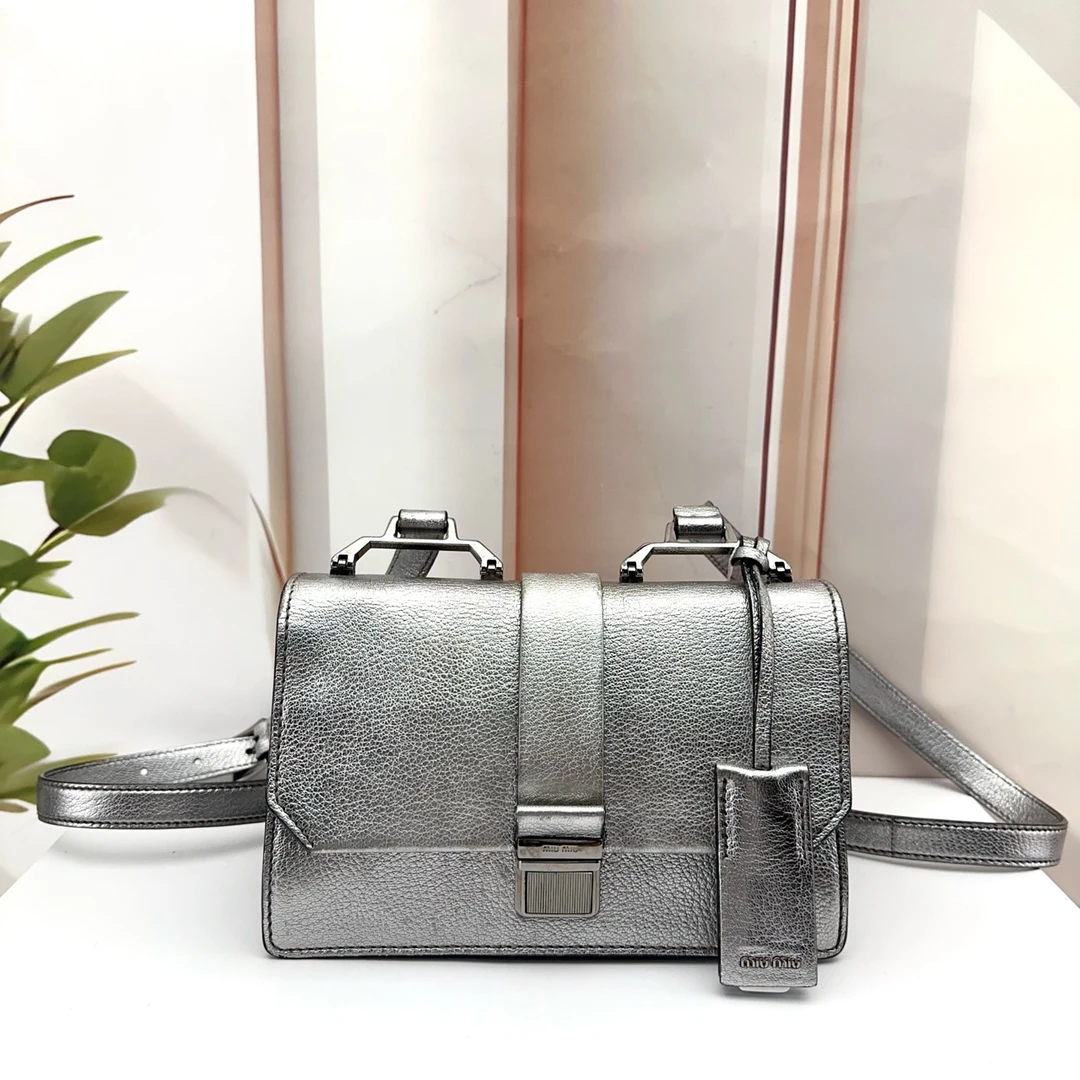 95新 MIU MIU/缪缪 唐唐/C53/63557/单肩包