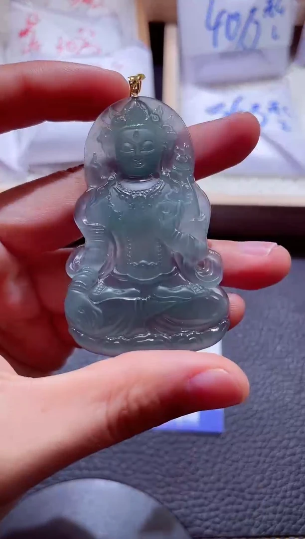 颈饰18K金镶嵌翡翠00007305