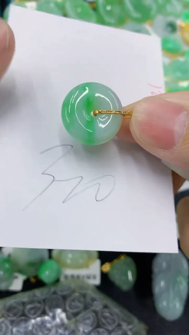 颈饰18K金镶嵌翡翠11111111111111